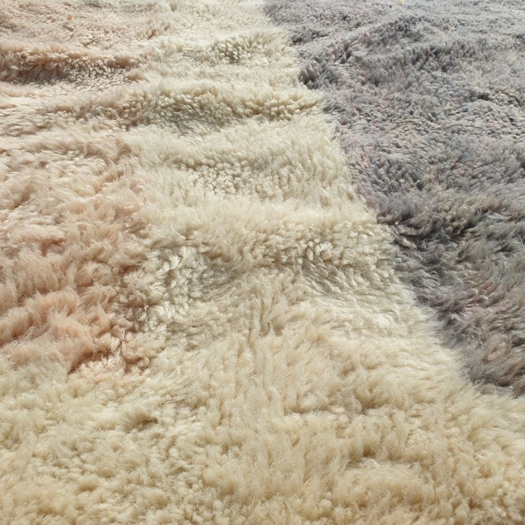 Araga - Handcrafted Beni Mrirt 10x13 Moroccan Rug | Fluffy Luxurious Wool Berber Rug | 10'x13' Ft | 394x305 cm - OunizZ