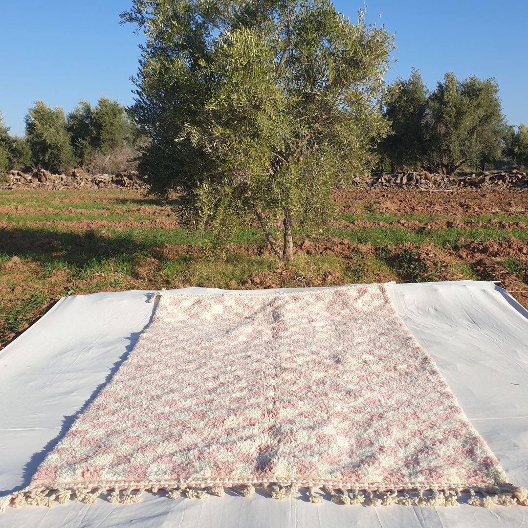 Baghta | White & Pink Checkered 6x9 Moroccan Rug Soft Beni Ourain | Berber Handmade Wool Carpet | 6'52x9'64 Ft | 199x294 cm - OunizZ