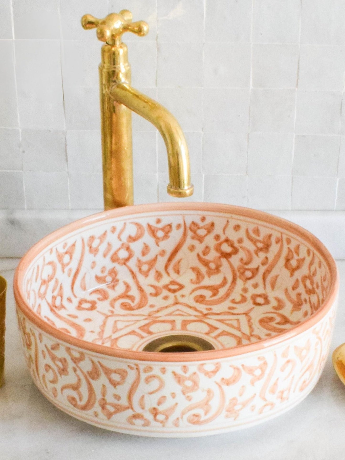 Berkane - Moroccan Round Vanity Sink – Handmade Ceramic Bathroom Basin in Pink - (ETAT) - OunizZ