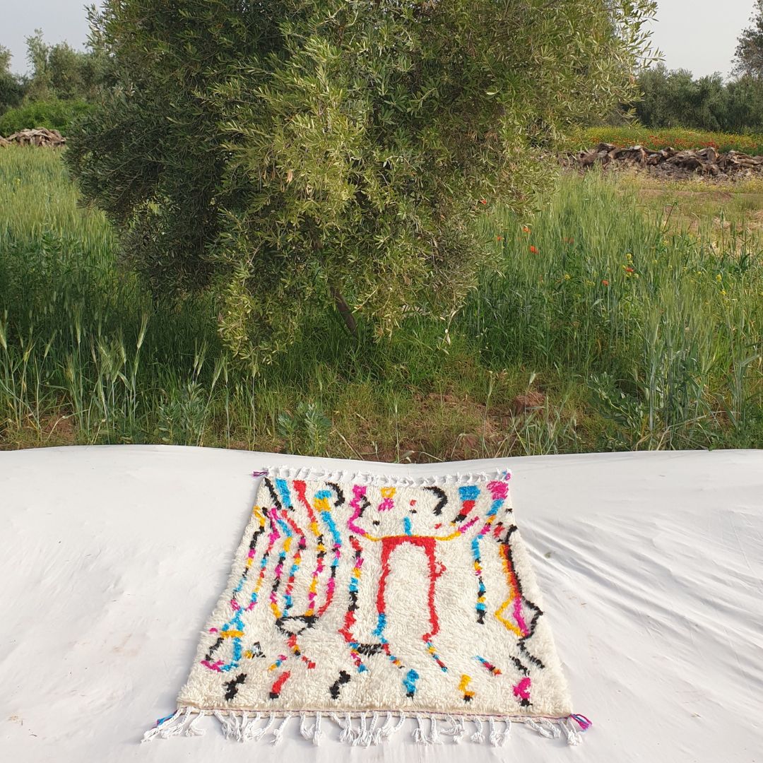 Caila - Moroccan Rug 3x5 White Azilal | Authentic Handmade Berber Moroccan Bedroom Rug | 154x105 cm | 5'05x3'44 ft - OunizZ