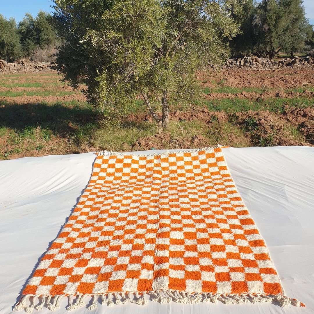 Damia | Orange & White Checkered Beni Ourain 5x8 Authentic Soft Moroccan Rug | 4'96x8'10 Ft | 151x247 cm - OunizZ
