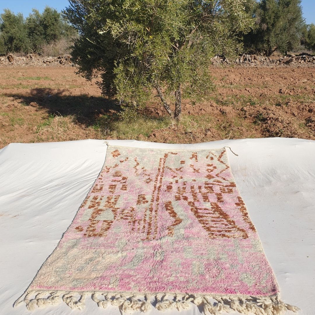 Doukli - Pink & Brown Vintage Boujad Moroccan Rug | Authentic Berber Living room & Bedroom Rug | 4'66x8'14 Ft | 142x248 cm - OunizZ