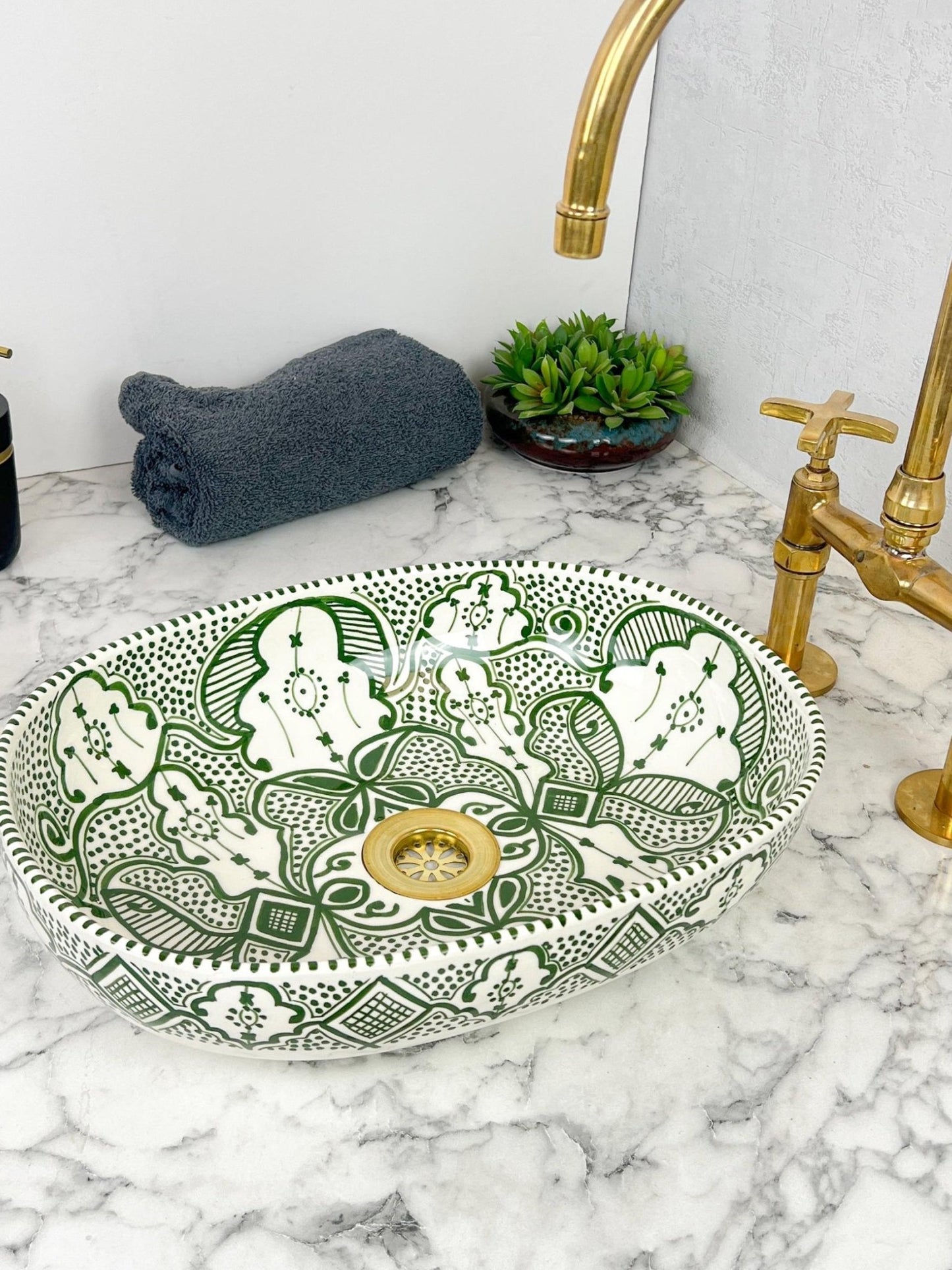 Khouribga - Green Oval Bathroom Sink – Elegant, Handmade, Customizable, and Lead - Free - (ETMMT) - OunizZ