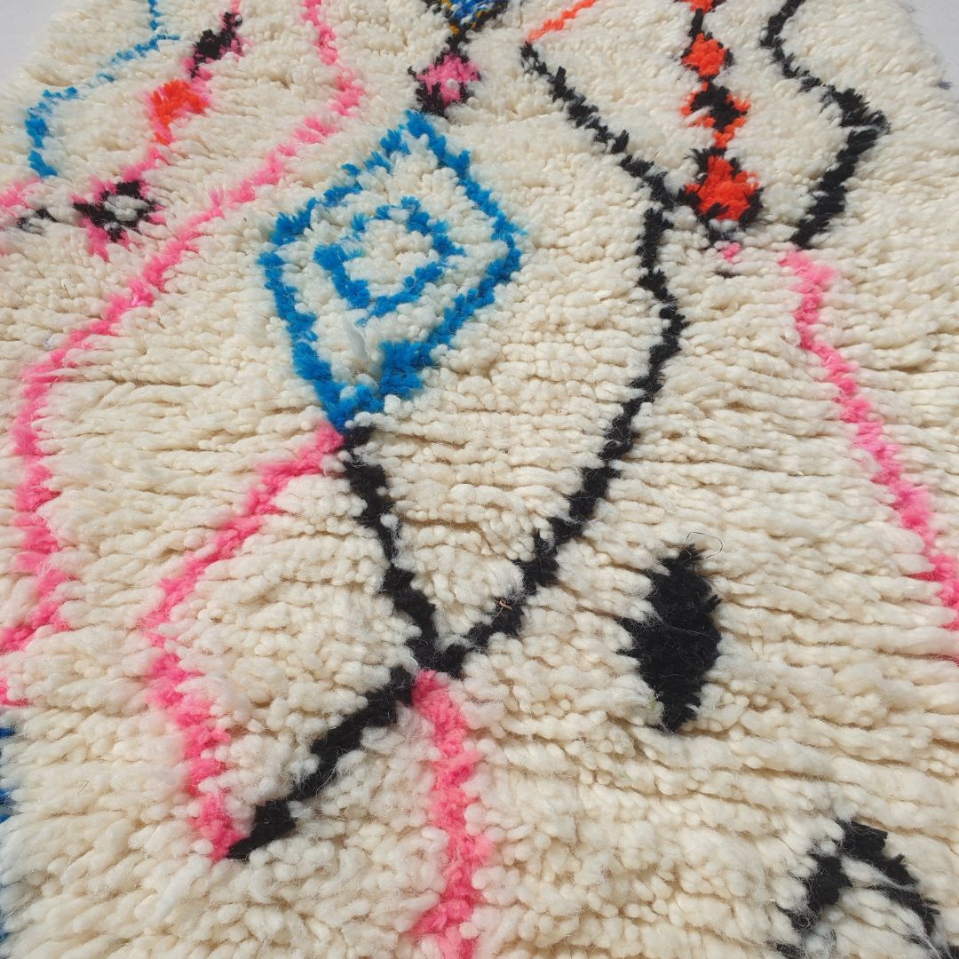 Lana Runner - Bohemian Handwoven Moroccan Runner Rug Multicolored | 2'46x9'94 Ft | 75x303 cm - OunizZ