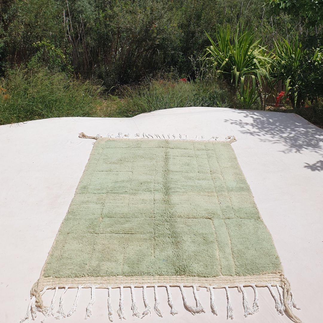 Minata | Green Vintage Moroccan Rug 5x7 Soft Authentic Beni Ourain | 5'x7'78 Ft | 152x237 cm - OunizZ