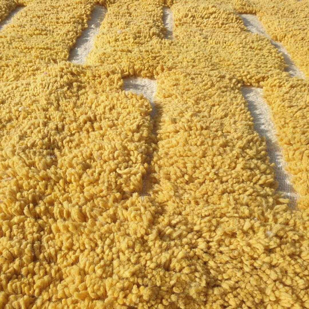 Mitracia | Yellow Moroccan Rug 5x8 - Handmade Beni Ourain Wool Rug | 5'02x8'36 ft | 153x255 cm - OunizZ