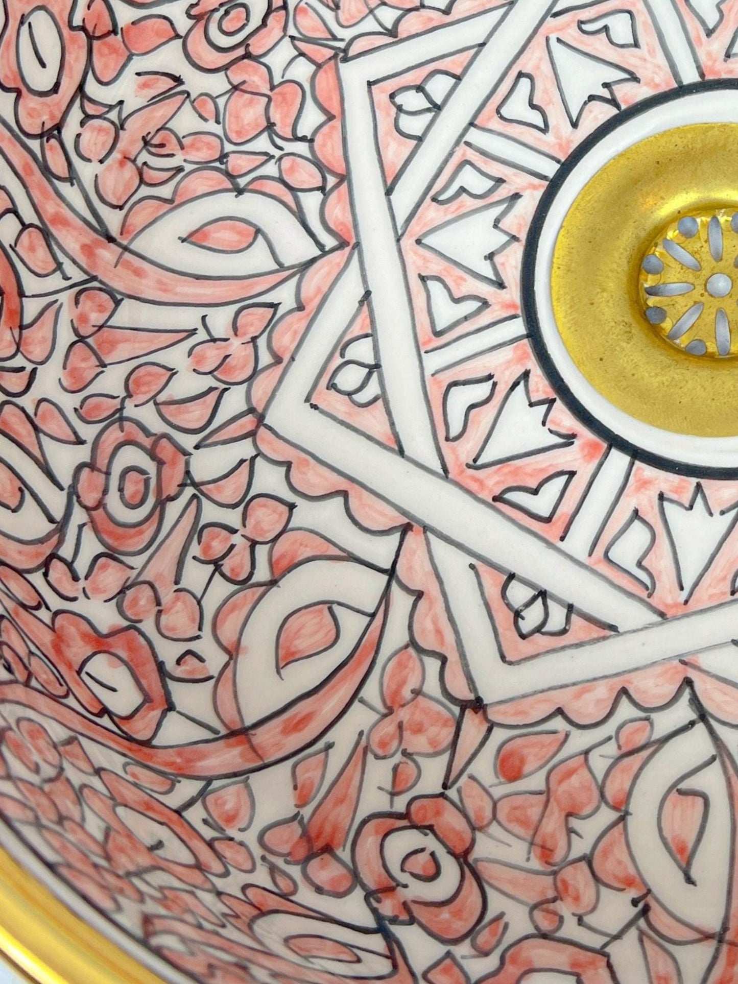 Oujda - Round Bathroom Sink with Brass Rim – Elegant, Handmade, Customizable, and Lead - Free - (ETMMT) - OunizZ