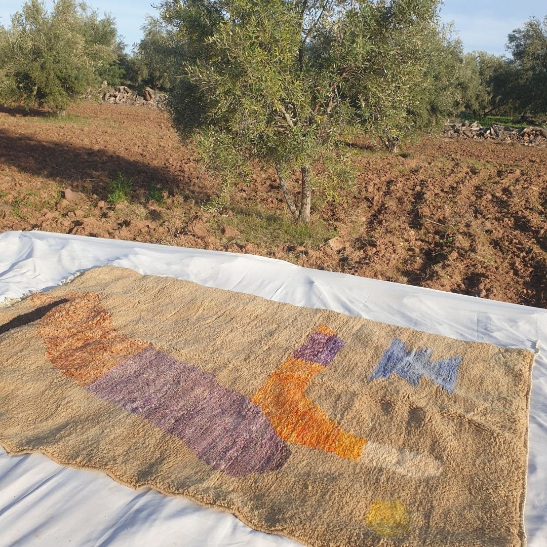 Pila | Handmade Beni Mrirt Rug 7x10 ft – Plush Abstract Geometric Moroccan Shag Wool Rug | 7'1"x10'10" Ft | 217x330 cm - OunizZ