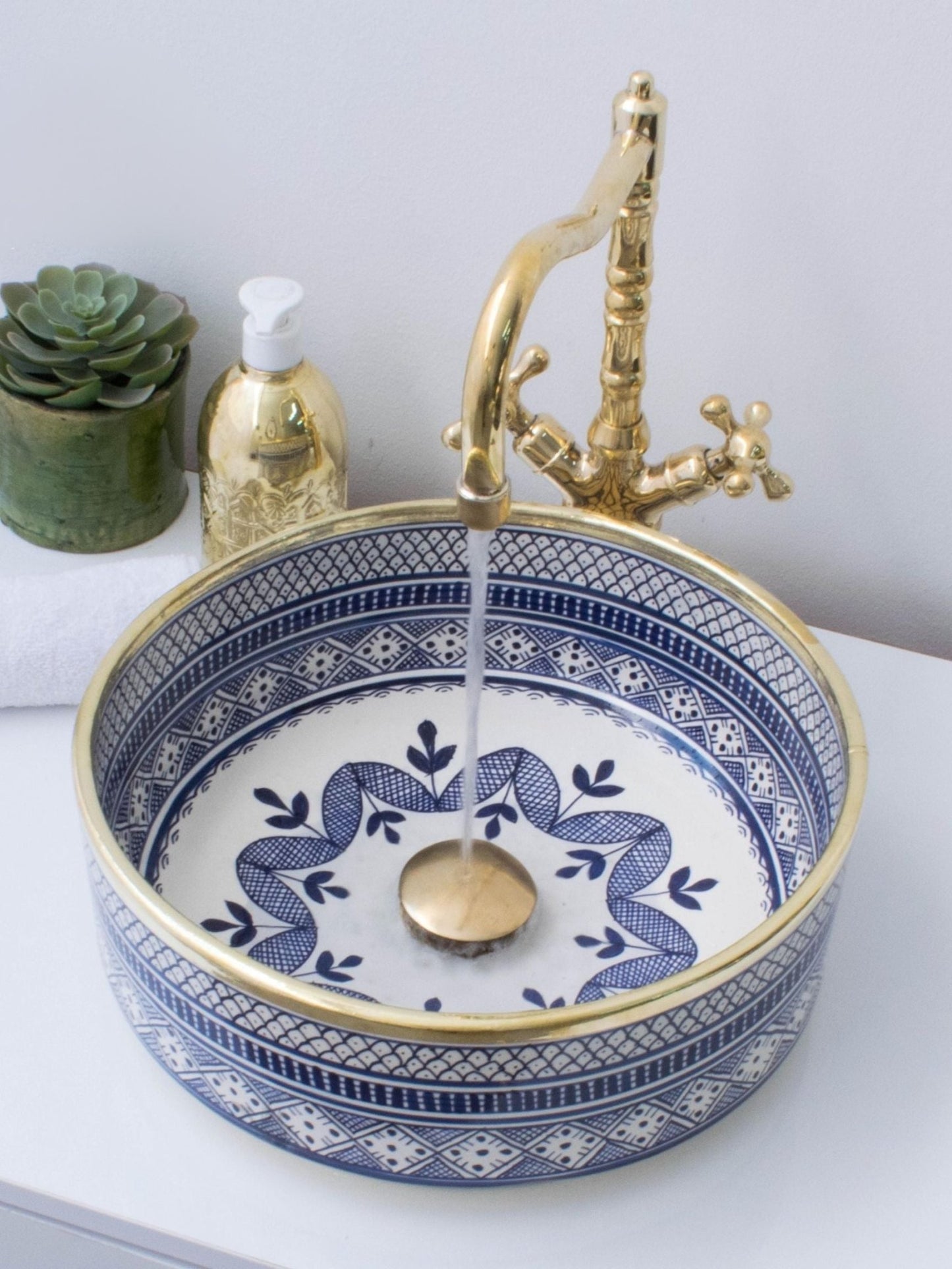 Tetouan - Moroccan Round Vanity Sink with Brass Rim – Handmade Ceramic Bathroom Basin in Blue - (ETAT) - OunizZ