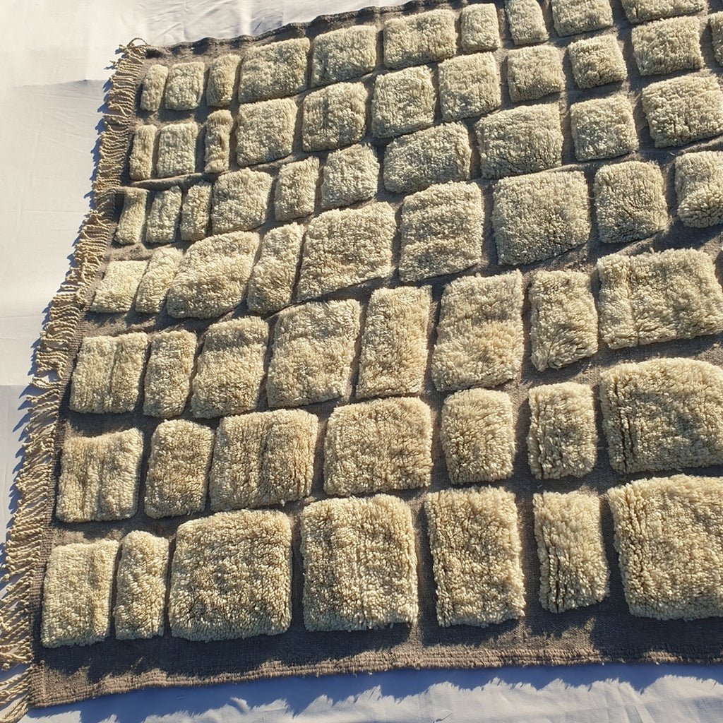 Handcrafted BENI MOROCCAN RUG | Dye Wool Authentic & Soft Rug | Berber Moroccan Rug | Moroccan Woolen Carpet Gouta | 9x7'7 Ft | 2,73x2,34 m - OunizZ