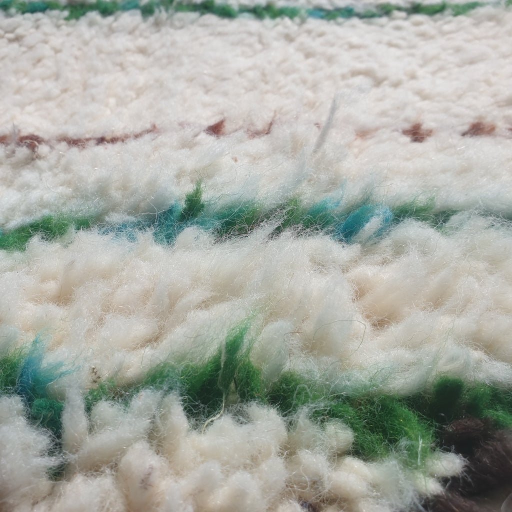 Jaydaa - BENI OUARAIN Moroccan White Rug Soft & Thick for Living Room or bedroom | Moroccan High Pile Area Rug Berber Authentic Wool | 9'8x6'4 Ft | 300x194 cm - OunizZ