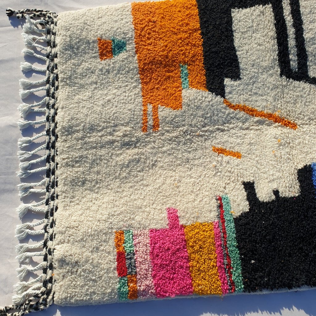 Likana - BENI OUARAIN Moroccan White Rug for Bedroom | Moroccan High Pile Area Rug Berber Authentic Wool | 5'6x3'7 Ft | 171x112 cm - OunizZ