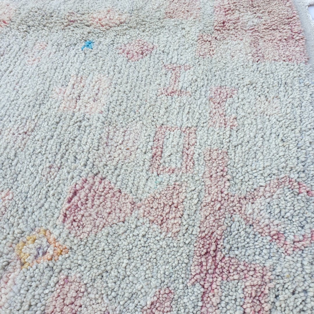 Lousta - Moroccan Rug Boujaad | Colorful Authentic Berber Handmade Bedroom Rug | 8'40x5'15 Ft | 2,56x1,57 m - OunizZ