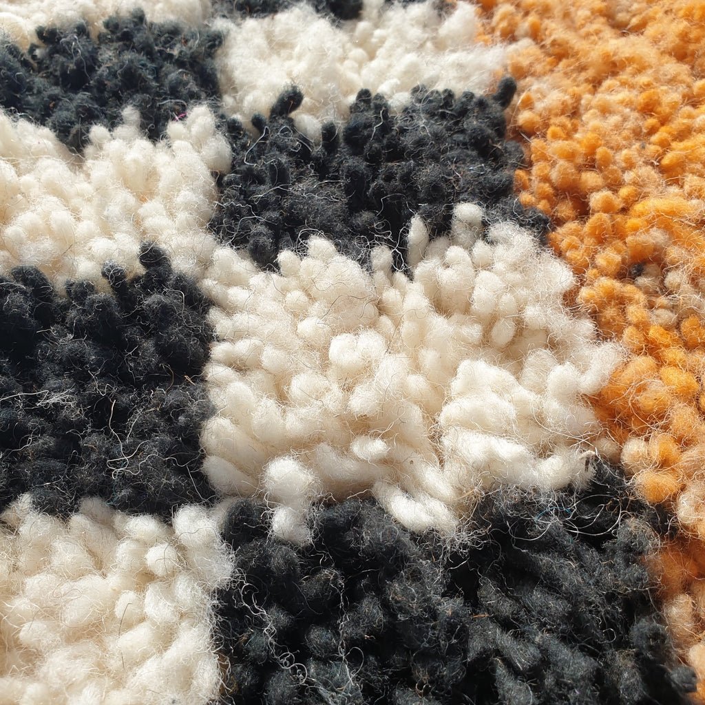 Mandar - Moroccan Rug Boujad | Colorful Authentic Berber Handmade Bedroom Rug | 8'4x5'2 Ft | 2,57x1,58 m - OunizZ