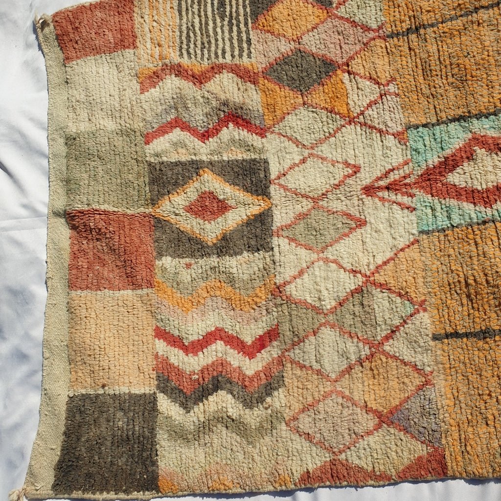 MOROCCAN BOUJAAD RUG | Moroccan Berber Rug | Colorful Rug Moroccan Carpet | Authentic Handmade Berber Bedroom Rugs | 8'1x5 Ft | 2,47x1,53 m - OunizZ