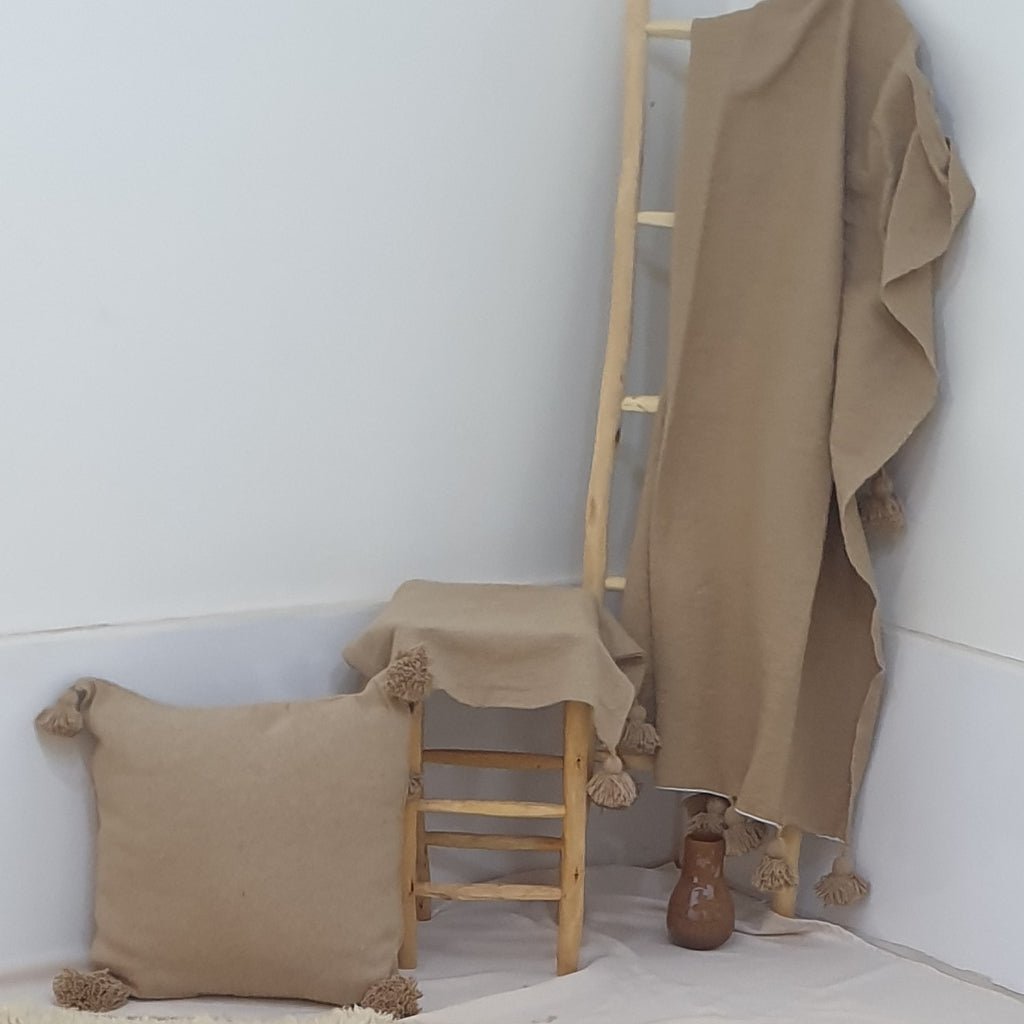 Moroccan Cotton cushions with pom poms - OunizZ