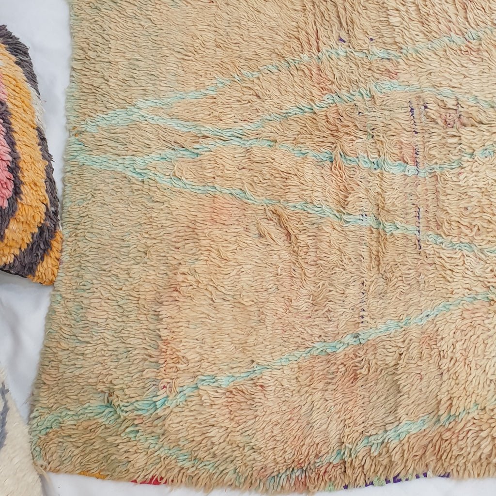Moroccan VINTAGE Peach Rug | 8'1x4' Ft | 2,48x1,23 m | NESSAYA | 100% wool handmade - OunizZ