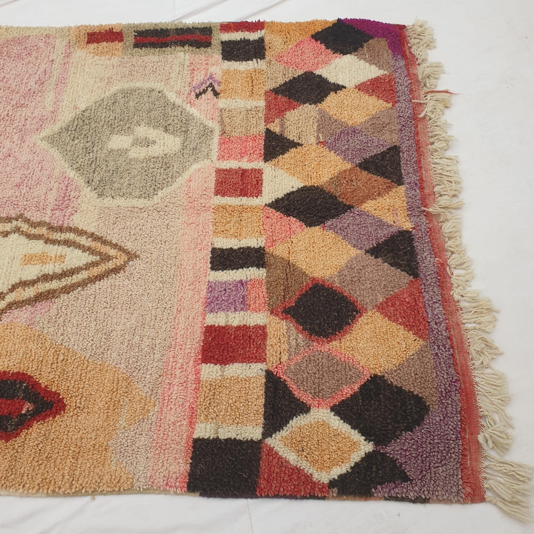 Etza - Peach Moroccan Rug with Dark Harlequin Diamond Border - Handwoven Berber Carpet | 6'6"x10'3" Ft | 198x313 cm