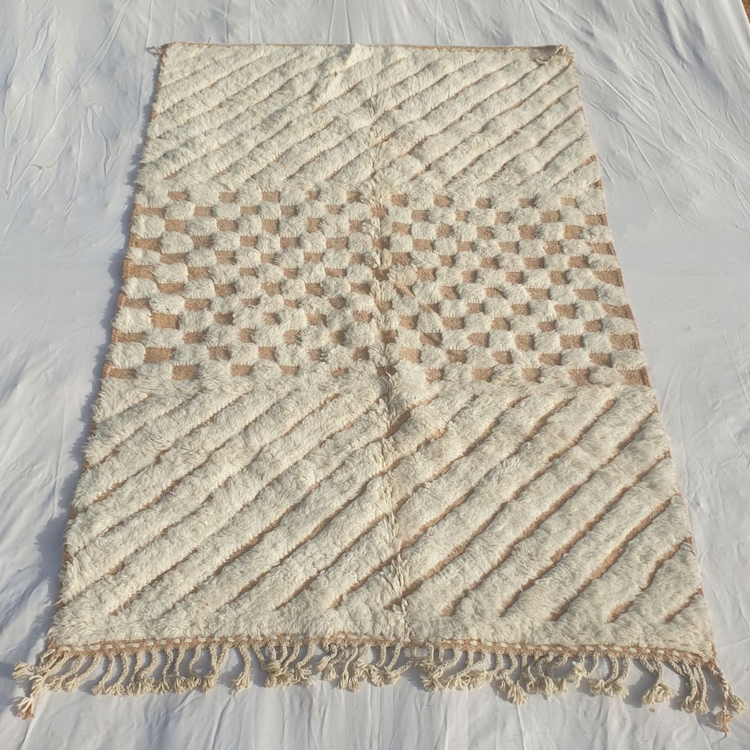 Tatalna - Textured Ivory Beni Ourain Rug with Diagonal Flutes and Checkerboard Relief - Handwoven Berber Carpet | 6'5"x10'2" Ft | 197x310 cm