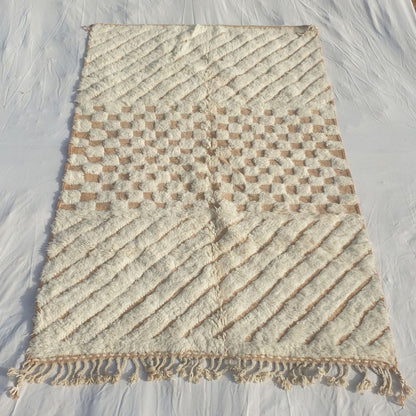 Tatalna - Textured Ivory Beni Ourain Rug with Diagonal Flutes and Checkerboard Relief - Handwoven Berber Carpet | 6'5"x10'2" Ft | 197x310 cm