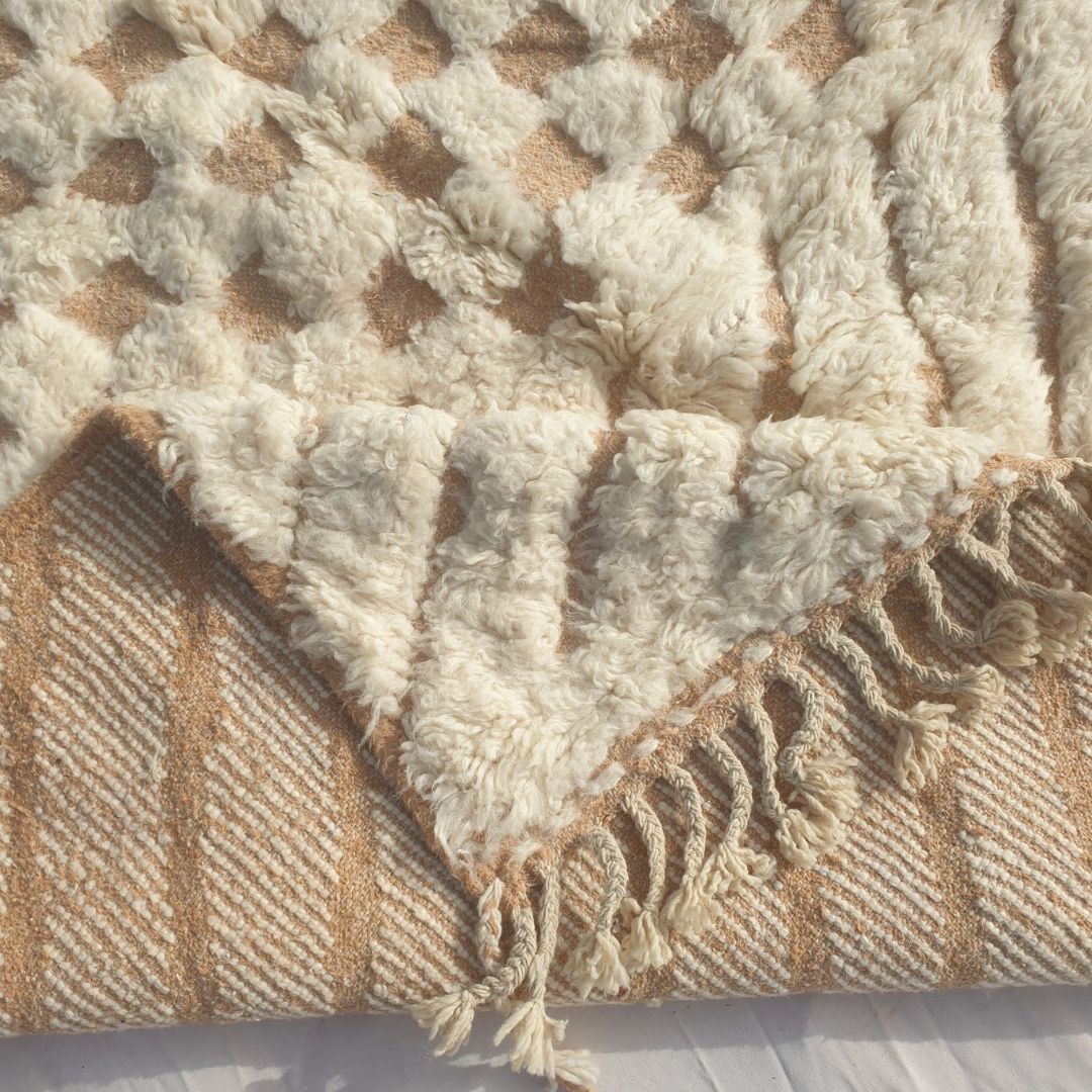 Tatalna - Textured Ivory Beni Ourain Rug with Diagonal Flutes and Checkerboard Relief - Handwoven Berber Carpet | 6'5"x10'2" Ft | 197x310 cm