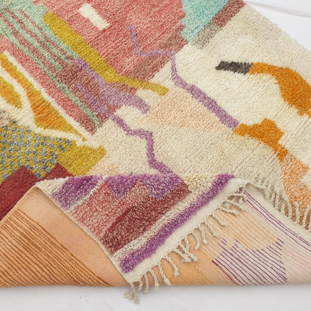 Makyna - Neutraali Pastelli Marokkolainen Matto Pehmealla Vaimennetulla Abstraktilla Kuviolla - Kasinkudottu Berber Matto | 195x321 cm