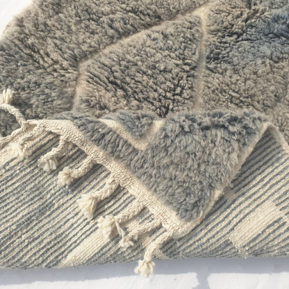 Minayta - Grey Taupe Beni Ourain Accent Rug with Abstract Architectural Line Art - Small Moroccan Berber Carpet | 3'3"x4'9" Ft | 100x145 cm