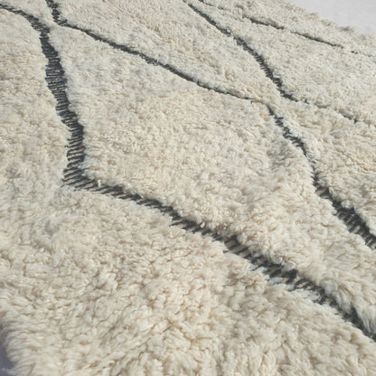 Dowazi - Klassischer Beni Ourain Diamant Teppich mit Elfenbeinfeld und Anthrazit Gitter - Handgewebter Berberteppich | 208x289 cm