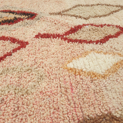 Etza - Peach Moroccan Rug with Dark Harlequin Diamond Border - Handwoven Berber Carpet | 6'6"x10'3" Ft | 198x313 cm