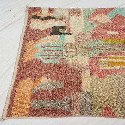 Makyna - Neutraali Pastelli Marokkolainen Matto Pehmealla Vaimennetulla Abstraktilla Kuviolla - Kasinkudottu Berber Matto | 195x321 cm