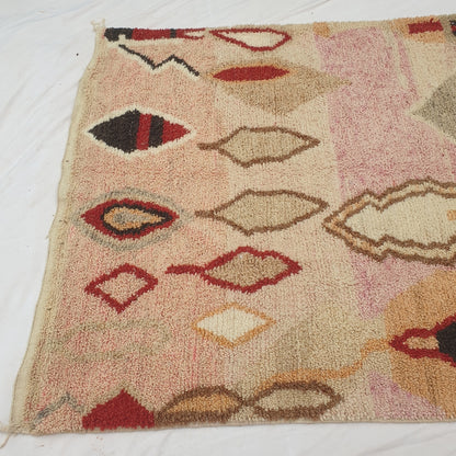 Etza - Peach Moroccan Rug with Dark Harlequin Diamond Border - Handwoven Berber Carpet | 6'6"x10'3" Ft | 198x313 cm