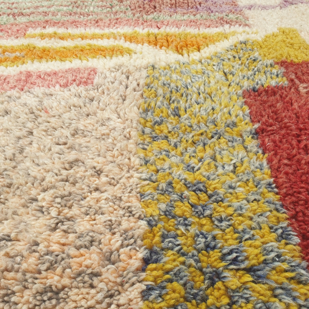 Makyna - Neutraali Pastelli Marokkolainen Matto Pehmealla Vaimennetulla Abstraktilla Kuviolla - Kasinkudottu Berber Matto | 195x321 cm
