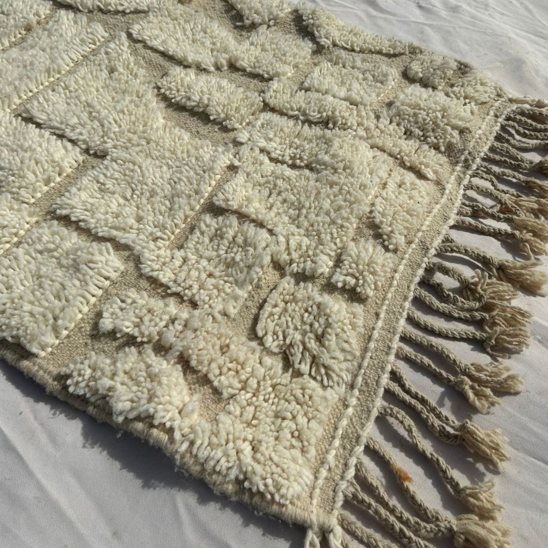 Afonia - Tapis de Couloir Beni Ouarain Ivoire Large a la Mosaique Texturee Ton sur Ton - Tapis Berbere Tisse Main | 89x317 cm