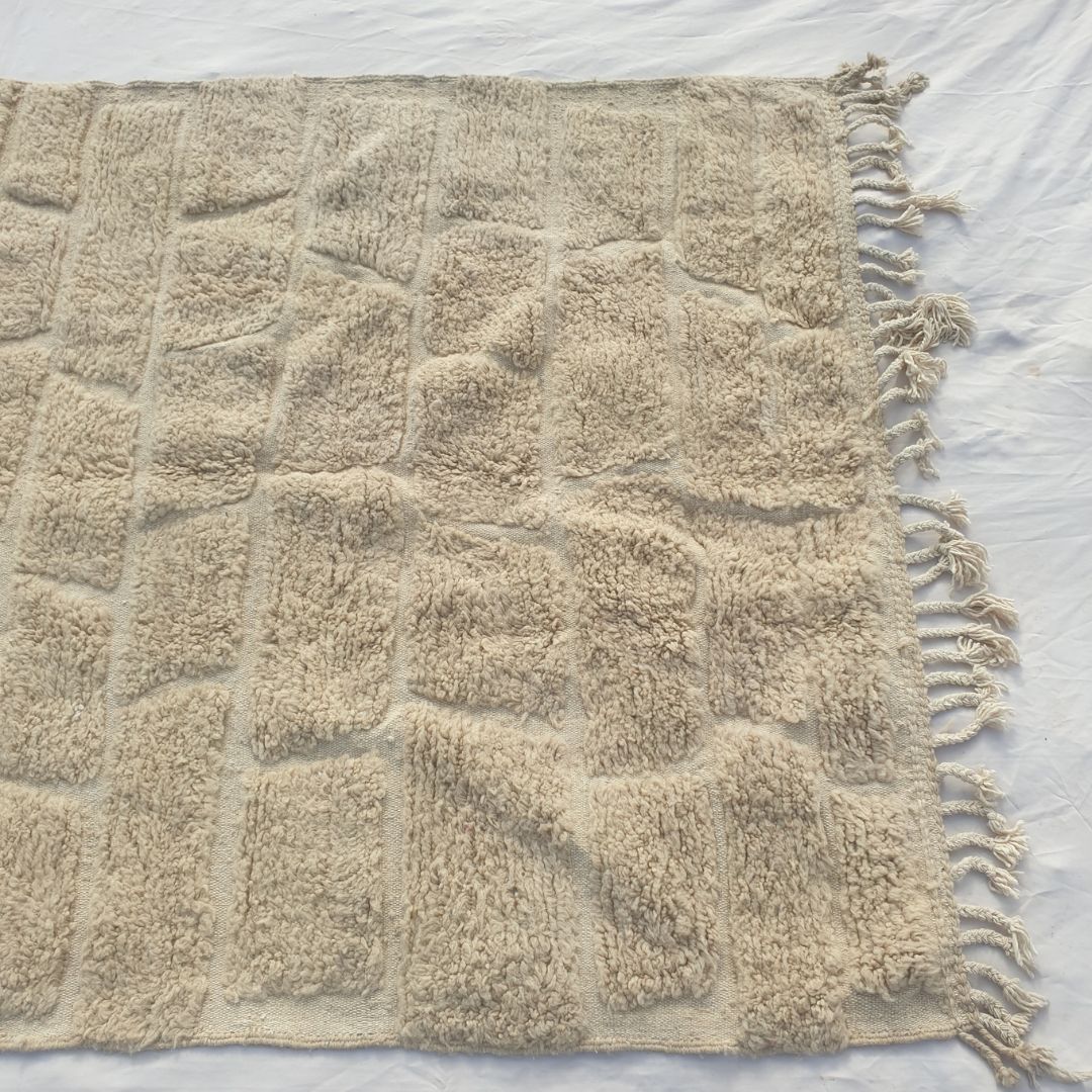 Yabre - Ivory Beni Ourain Rug - Brick Cobblestone Carved Relief Moroccan Berber Carpet | 6'7"x10'3" Ft | 201x314 cm