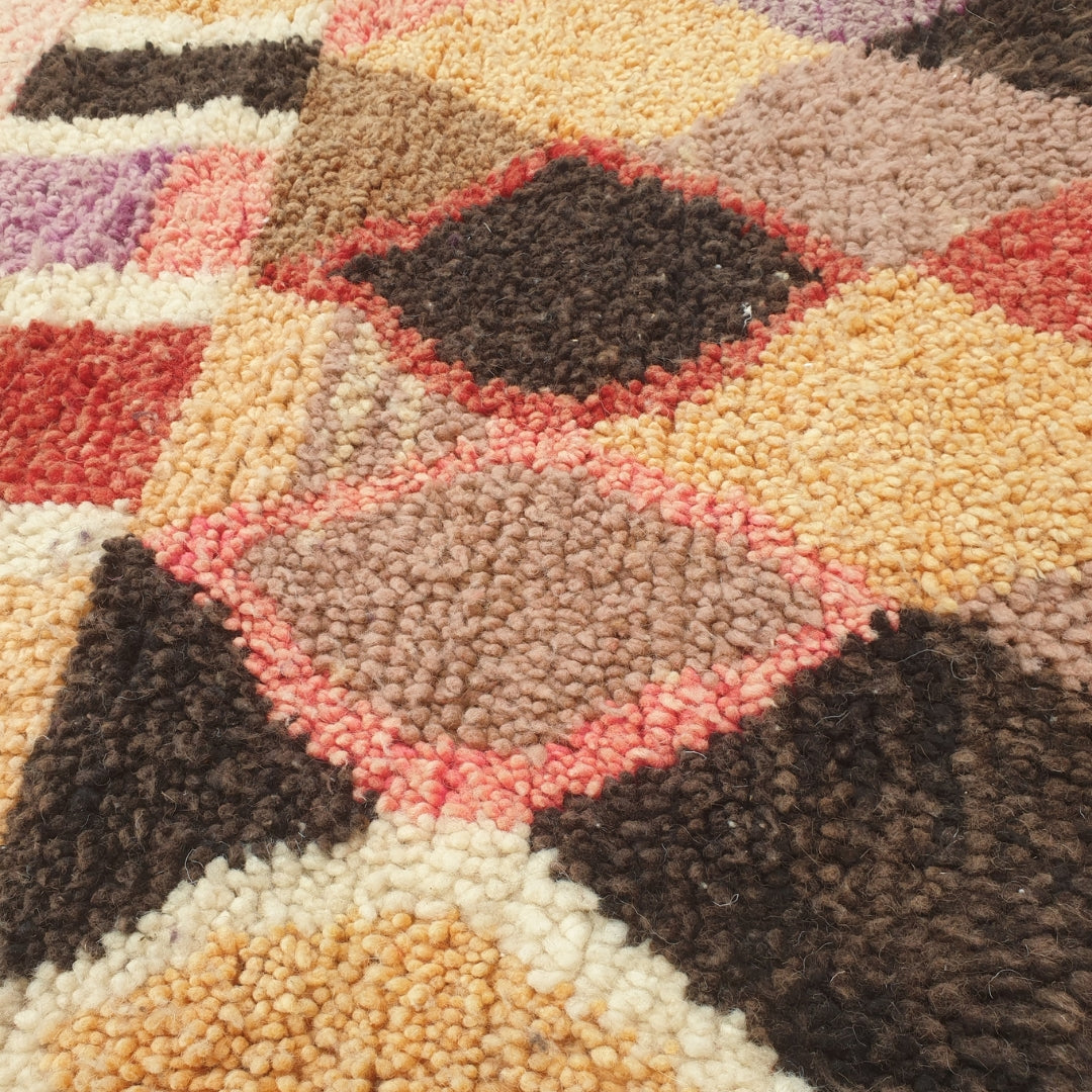 Etza - Peach Moroccan Rug with Dark Harlequin Diamond Border - Handwoven Berber Carpet | 6'6"x10'3" Ft | 198x313 cm