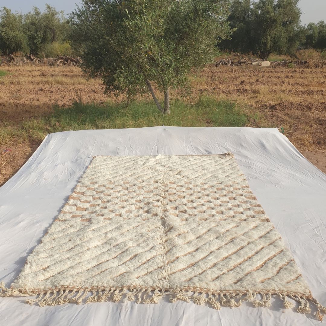 Tatalna - Textured Ivory Beni Ourain Rug with Diagonal Flutes and Checkerboard Relief - Handwoven Berber Carpet | 6'5"x10'2" Ft | 197x310 cm