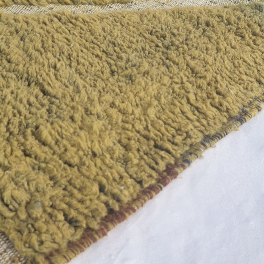 Kwata - Olive Green Beni Ourain Rug - Abstract Organic Branching Line Moroccan Berber Carpet | 5'x7'11" Ft | 153x242 cm