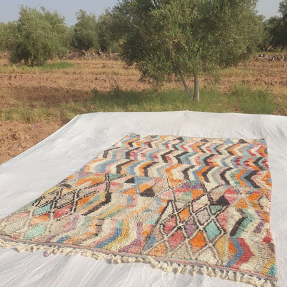Dowelna - Tapis Marocain Boujaad Colore avec Bandes Chevrons et Treillis Losange - Tapis Berbere Tisse Main | 204x306 cm
