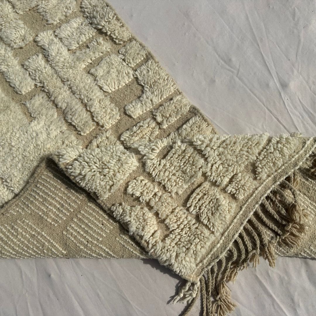 Afonia - Wide Ivory Beni Ourain Runner Rug with Textured Tone-on-Tone Mosaic - Handwoven Berber Carpet | 2'11"x10'4" Ft | 89x317 cm - OunizZ