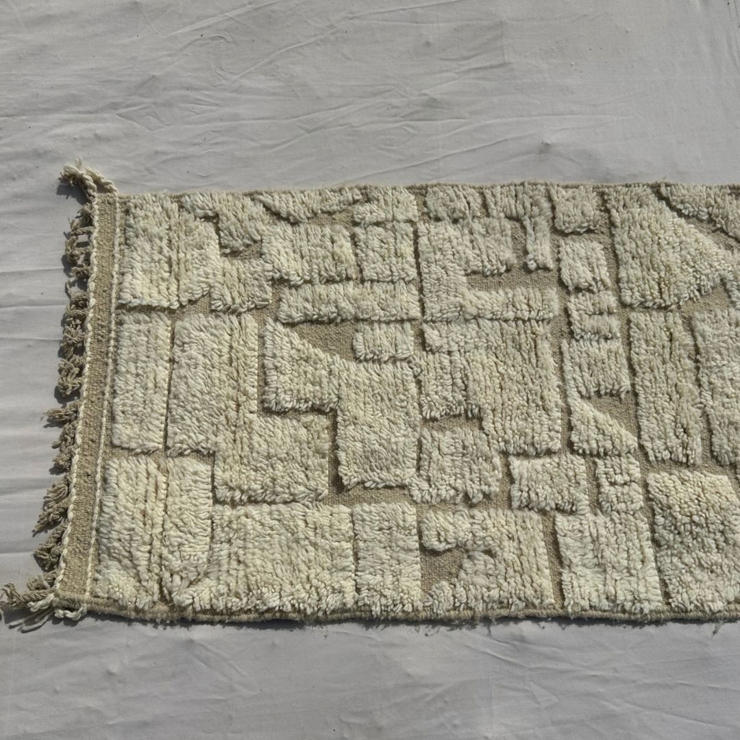 Afonia - Wide Ivory Beni Ourain Runner Rug with Textured Tone-on-Tone Mosaic - Handwoven Berber Carpet | 2'11"x10'4" Ft | 89x317 cm - OunizZ