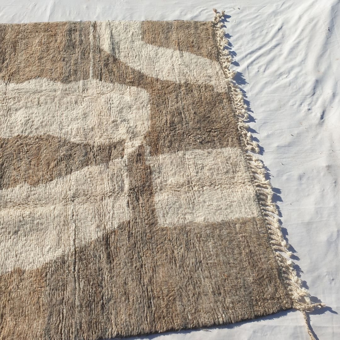 Bagina | 7x10 Beni Ourain Moroccan Rug - Soft Ivory Plush Shag with Brown Geometric Blocks Wool Berber Carpet | 7'5"x10'3" Ft | 226x312 cm - OunizZ