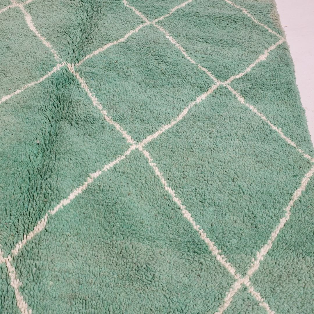 Barkaa - Green Moroccan Rug 5x8 Boujad Berber | Authentic Berber Living room & Bedroom Rug | 5x8'56 Ft | 152x261 cm - OunizZ