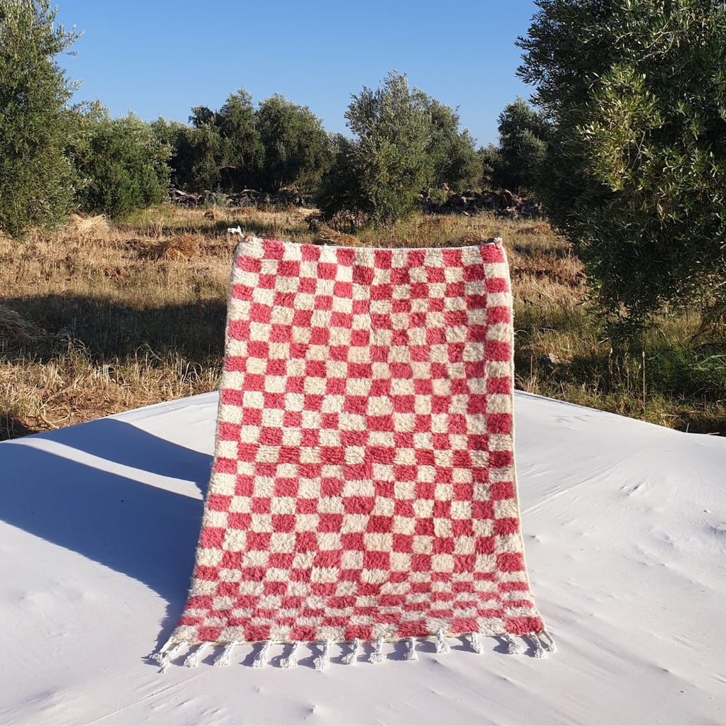 Daima | Pink Checkered Rug 3x5 Moroccan Berber Beni Ourain | 3'41x5 Ft | 100x152 cm - OunizZ