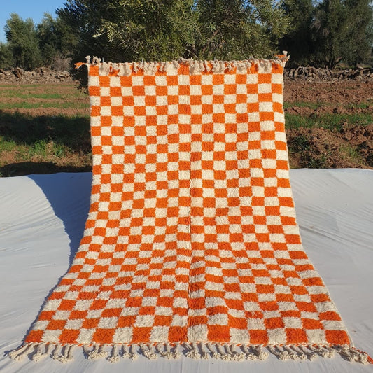 Damia | Orange & White Checkered Beni Ourain 5x8 Authentic Soft Moroccan Rug | 4'96x8'10 Ft | 151x247 cm - OunizZ