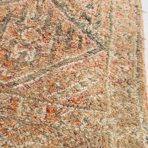Debri - Peach Vintage Moroccan Rug 5x10 | Berber Authentic Handmade Wool Carpet | 5'30 x 10'20 Ft - 163x310 cm - OunizZ