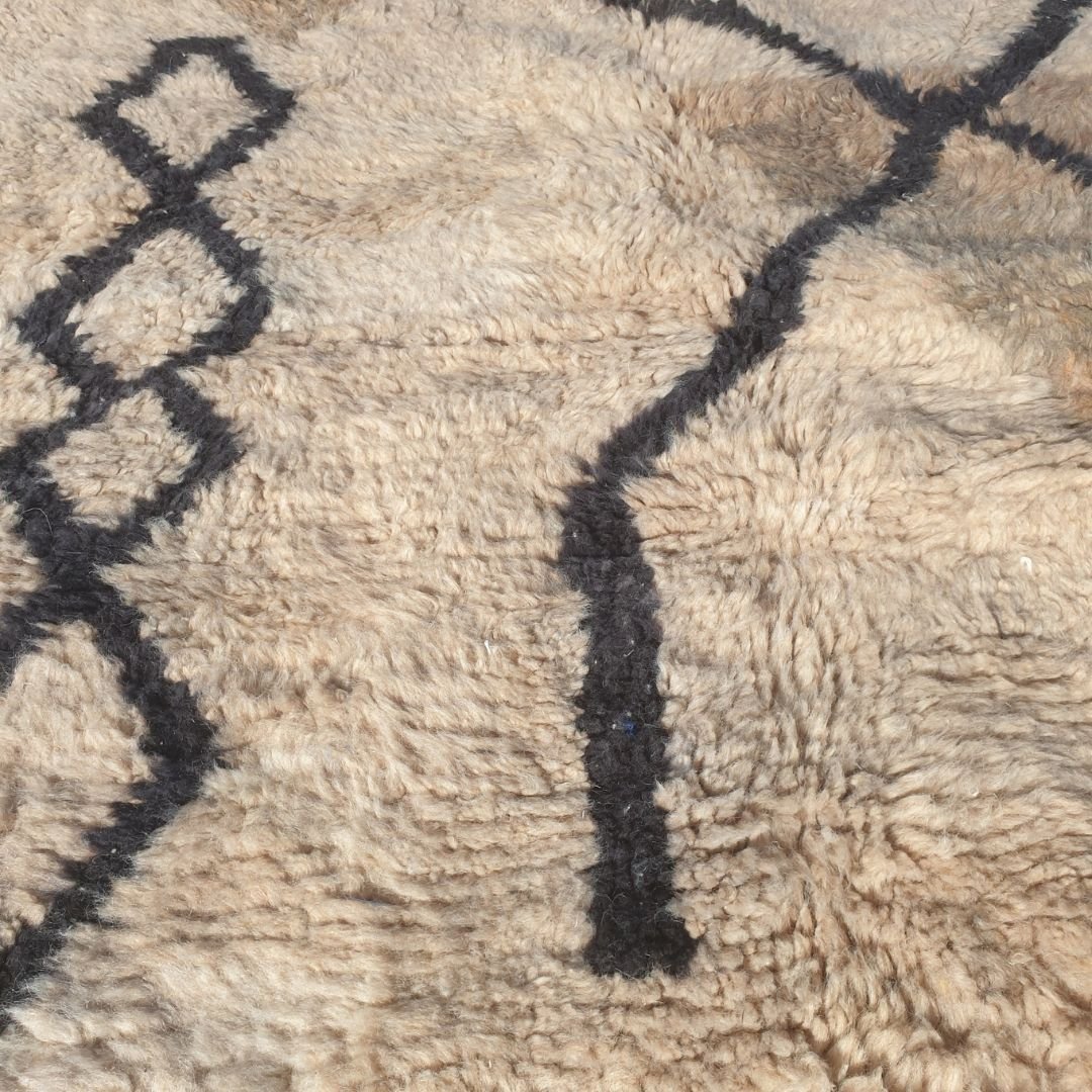 Dmija | 6x9 Beni Ourain Moroccan Rug - Soft Ivory Plush Shag with Black Diamond Lines Wool Berber Carpet | 6'10"x9'9" Ft | 209x298 cm - OunizZ