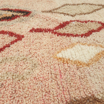 Etza - Peach Moroccan Rug with Dark Harlequin Diamond Border - Handwoven Berber Carpet | 6'6"x10'3" Ft | 198x313 cm - OunizZ