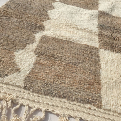 Fadima - Beni Ourain Checkerboard Rug in Taupe and Cream Blocks - Handwoven Berber Carpet | 6'8"x10'5" Ft | 204x317 cm - OunizZ