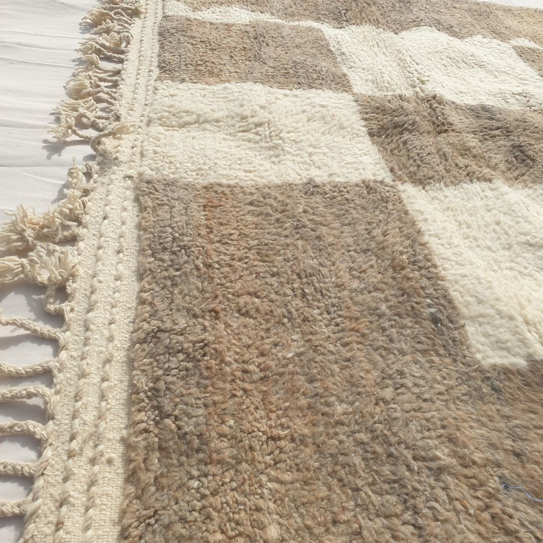 Fadima - Beni Ourain Checkerboard Rug in Taupe and Cream Blocks - Handwoven Berber Carpet | 6'8"x10'5" Ft | 204x317 cm - OunizZ