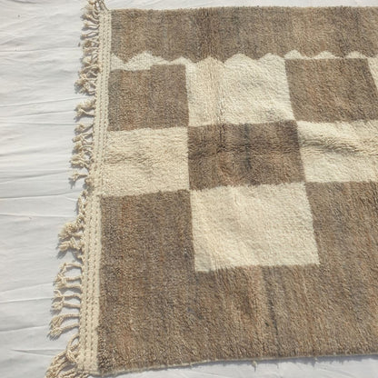Fadima - Beni Ourain Checkerboard Rug in Taupe and Cream Blocks - Handwoven Berber Carpet | 6'8"x10'5" Ft | 204x317 cm - OunizZ